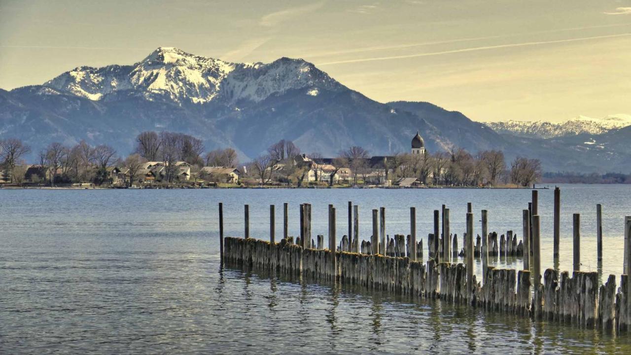 Lieblingseck Nachhaltige 5 Sterne Ferienwohnung Direkt Am Chiemsee Gstadt am Chiemsee Kültér fotó